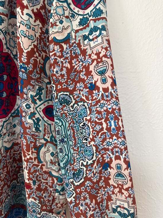 OLIVACEOUS Intricate Mandala Paisley Print Boho V-Neck Blouse Size Medium - Picture 4 of 6